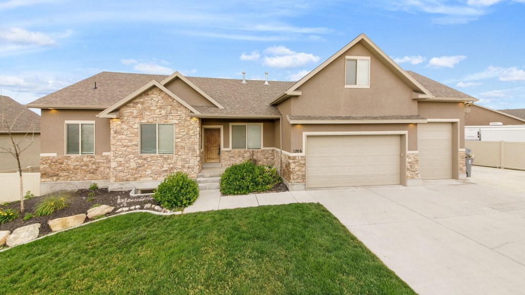 Home For Sale 1266 Skyline Rd, Saratoga Springs, UT 84045