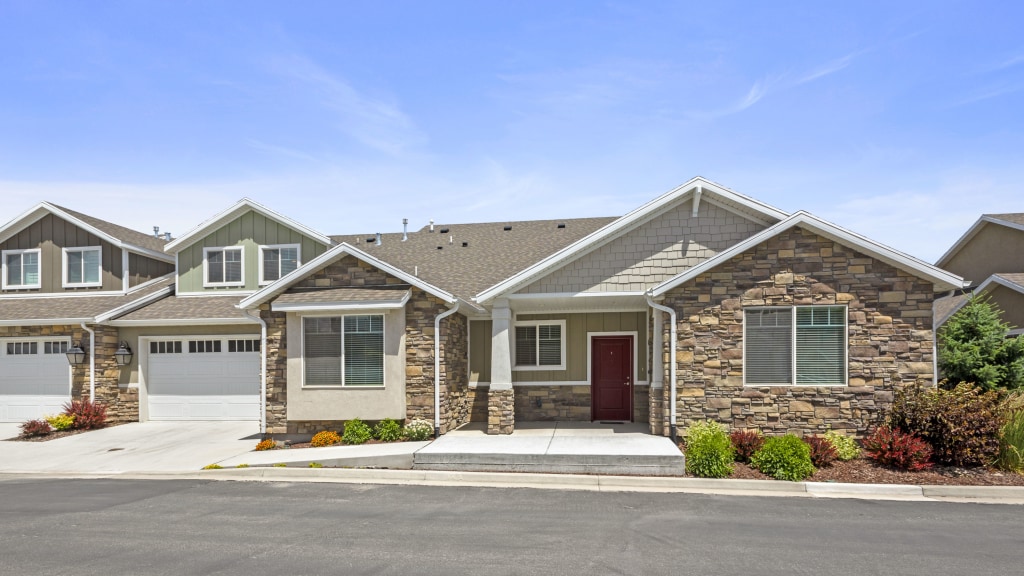 Home For Sale 7082 Oromia View Dr, West Valley City, UT 84128